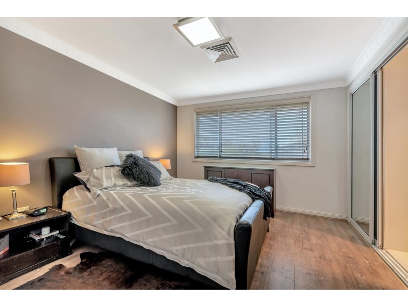 27 Curran Street, Prairiewood NSW 2176