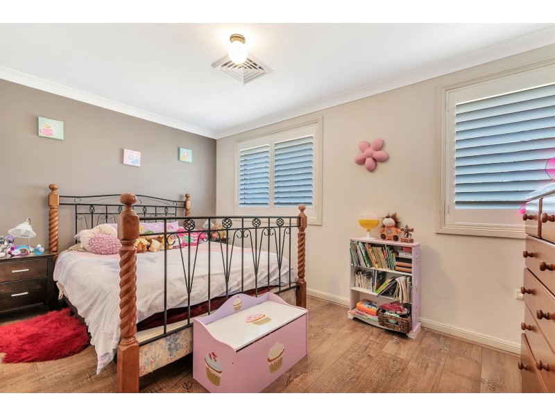 27 Curran Street, Prairiewood NSW 2176