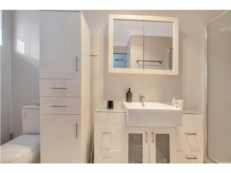 27 Curran Street, Prairiewood NSW 2176