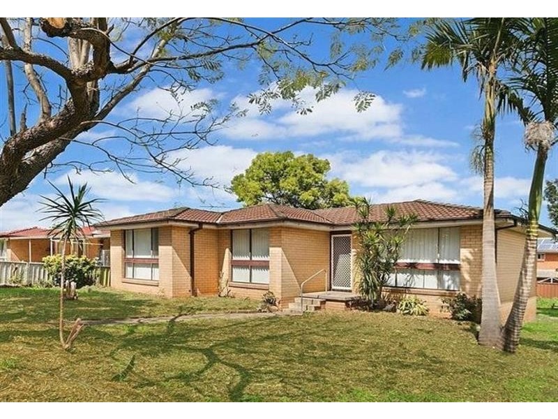30 Dalton Place, Fairfield West NSW 2165