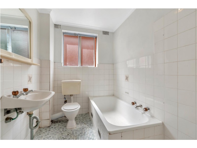 2/7 Carramar Avenue, Carramar NSW 2163