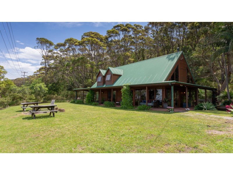 8 Railway Avenue, Scarborough NSW 2515