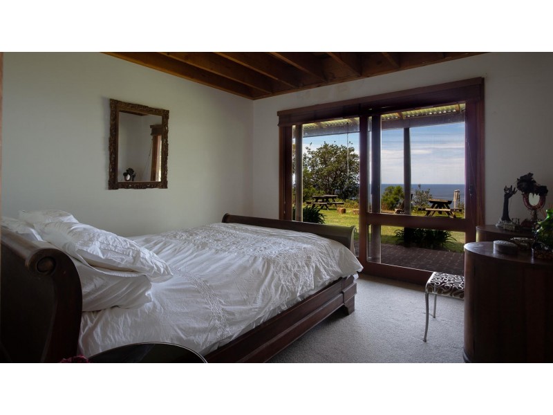 8 Railway Avenue, Scarborough NSW 2515