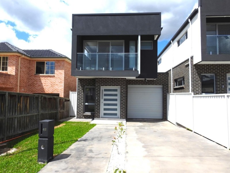 42 Evans Street, Fairfield Heights NSW 2165