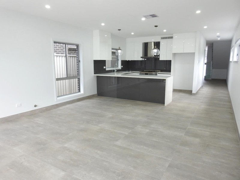 42 Evans Street, Fairfield Heights NSW 2165