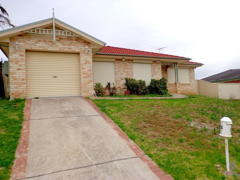 3 Gallagher Street, St Helens Park NSW 2560