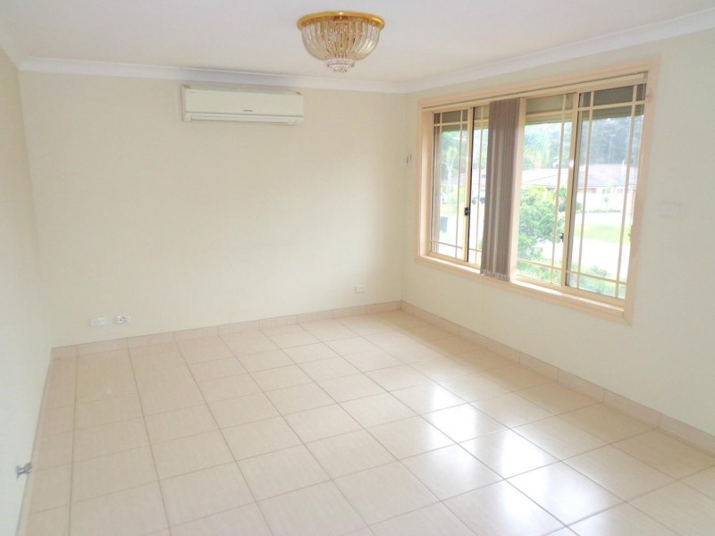 3 Gallagher Street, St Helens Park NSW 2560