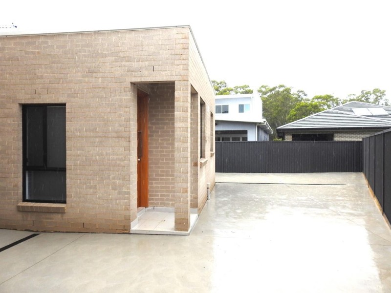 8A Adaptaur Close, Bossley Park NSW 2176