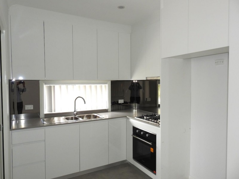 Edensor Park NSW 2176