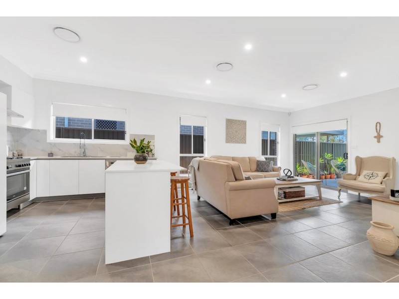 25 Mullumbimby Avenue, Hoxton Park NSW 2171