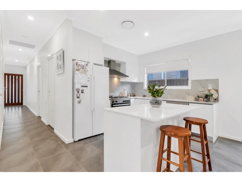 25 Mullumbimby Avenue, Hoxton Park NSW 2171