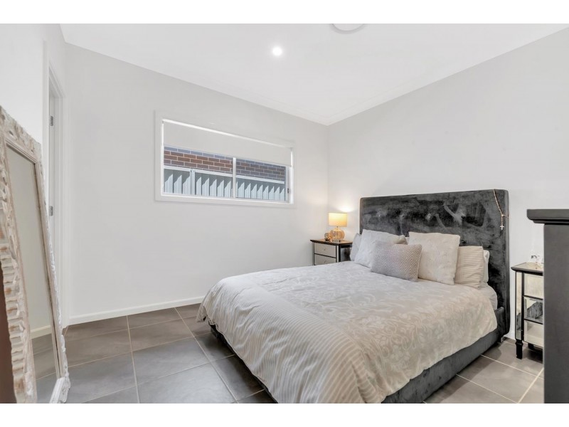 25 Mullumbimby Avenue, Hoxton Park NSW 2171