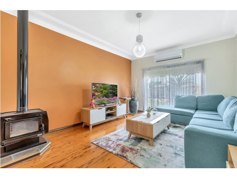 1 Stevens  Crescent, Smithfield NSW 2164