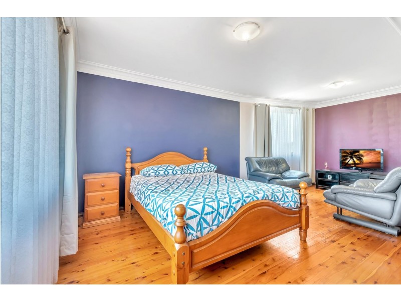 1 Stevens  Crescent, Smithfield NSW 2164