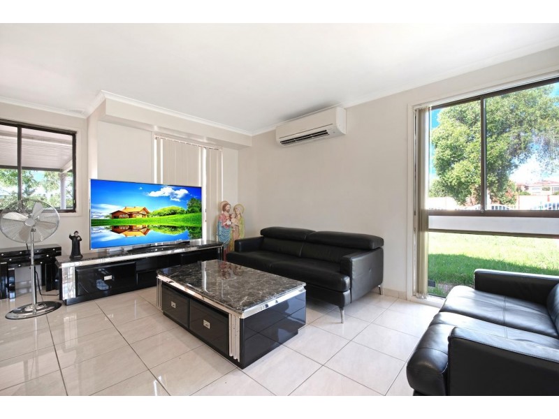 2 Kokoda Place, Bossley Park NSW 2176