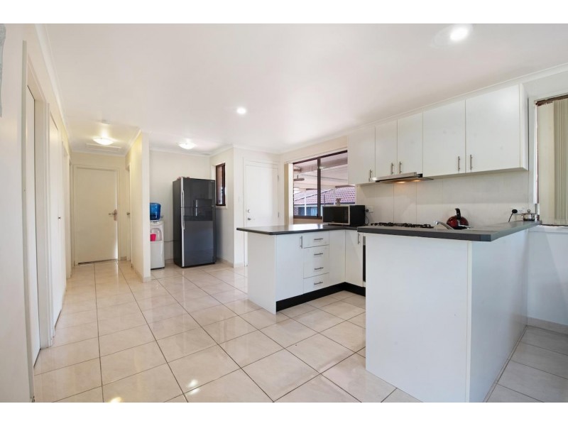 2 Kokoda Place, Bossley Park NSW 2176