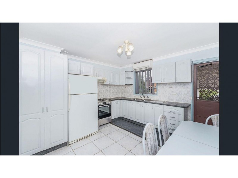 83 King Road, Fairfield West NSW 2165