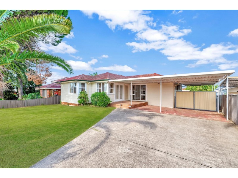 17 Tyrell Crescent, Fairfield West NSW 2165