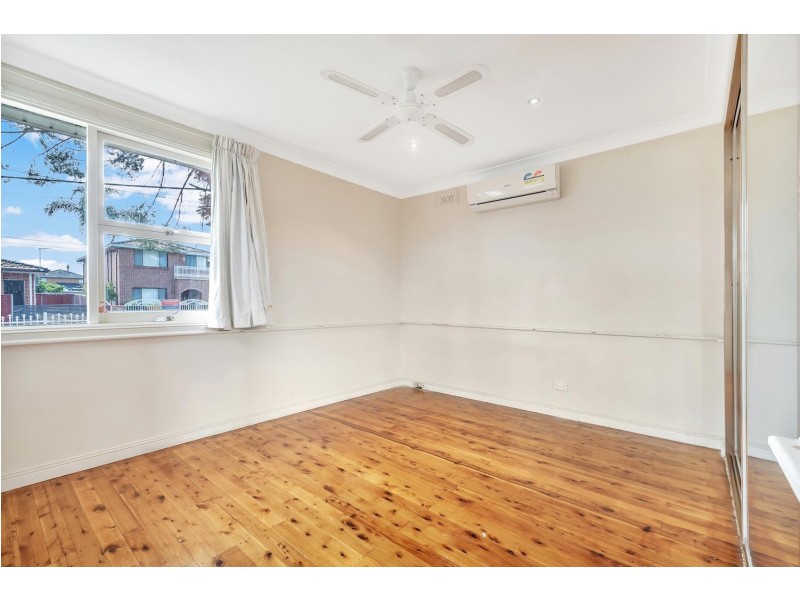 17 Tyrell Crescent, Fairfield West NSW 2165