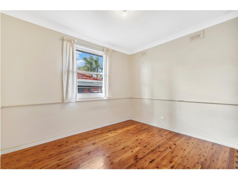 17 Tyrell Crescent, Fairfield West NSW 2165