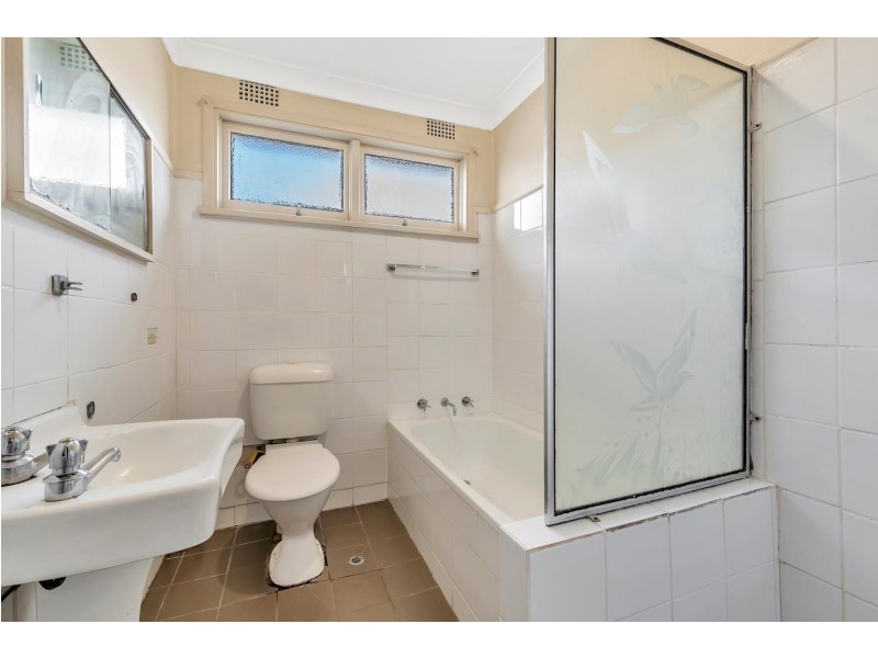 17 Tyrell Crescent, Fairfield West NSW 2165