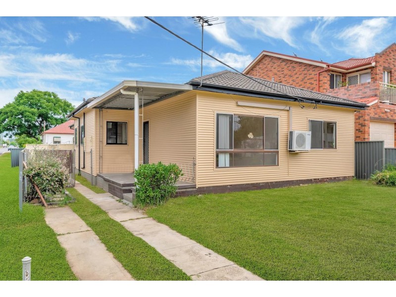 10 Duke Street, Canley Heights NSW 2166