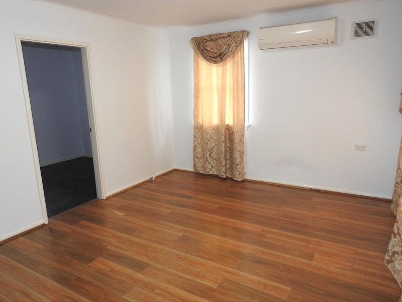 22 Quiros Avenue, Fairfield West NSW 2165