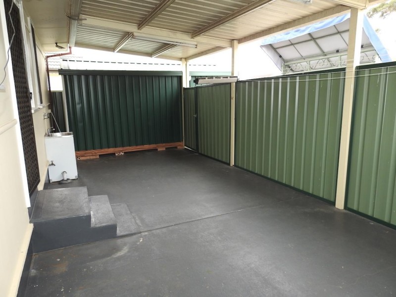 22 Quiros Avenue, Fairfield West NSW 2165