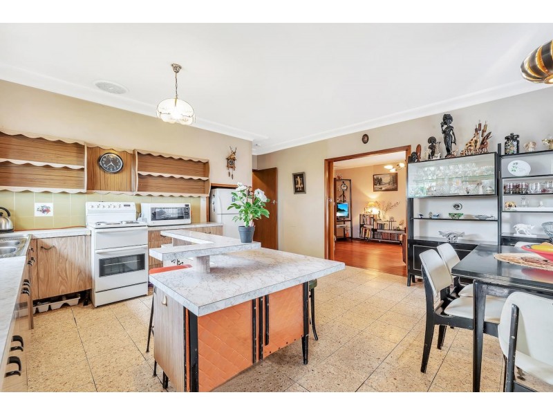 26 Kimberley Crescent, Fairfield NSW 2165