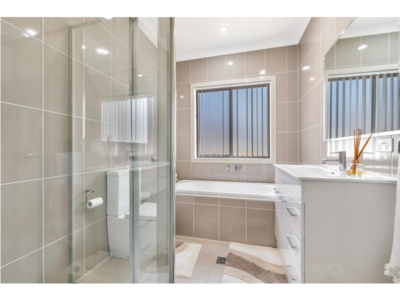 10 Galloway Street, Bossley Park NSW 2176