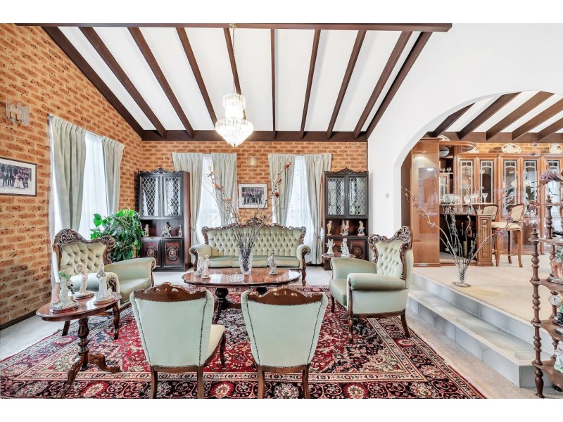 3 Blackwood  Close, Bossley Park NSW 2176