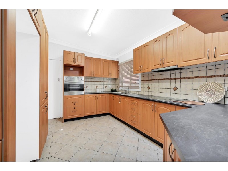 7 Edward Place, Canley Heights NSW 2166