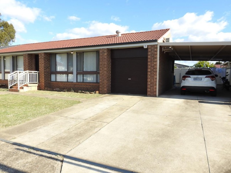 35 Ironside Street, St Johns Park NSW 2176