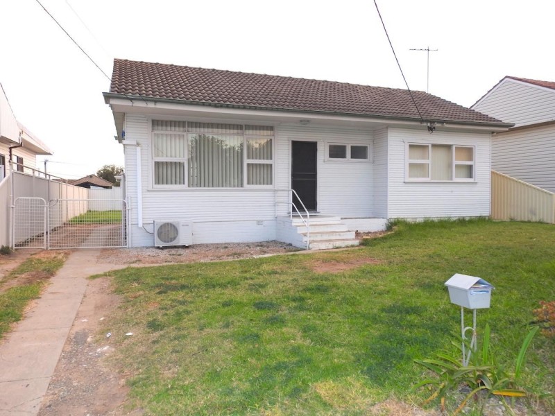 16 Benelong Avenue, Smithfield NSW 2164