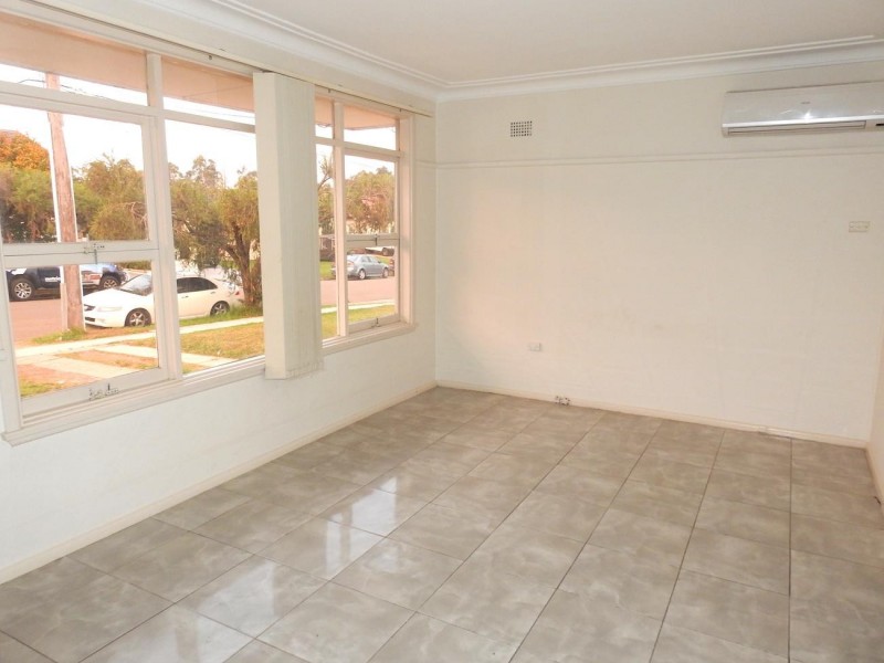 16 Benelong Avenue, Smithfield NSW 2164