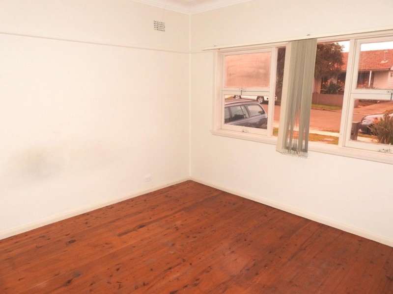 16 Benelong Avenue, Smithfield NSW 2164