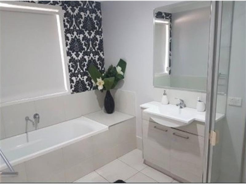 15 Darug Avenue, Glenmore Park NSW 2745