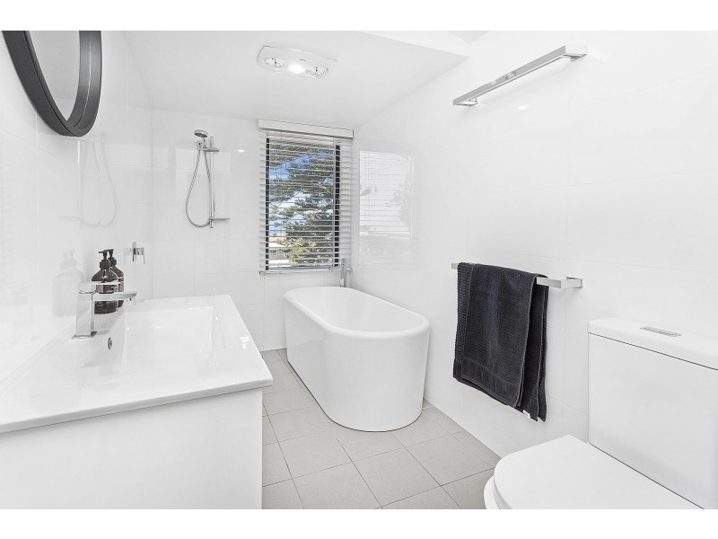 716-718 Lawrence Hargrave Drive, Coledale NSW 2515