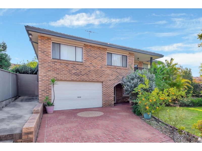 4 Curran Street, Prairiewood NSW 2176