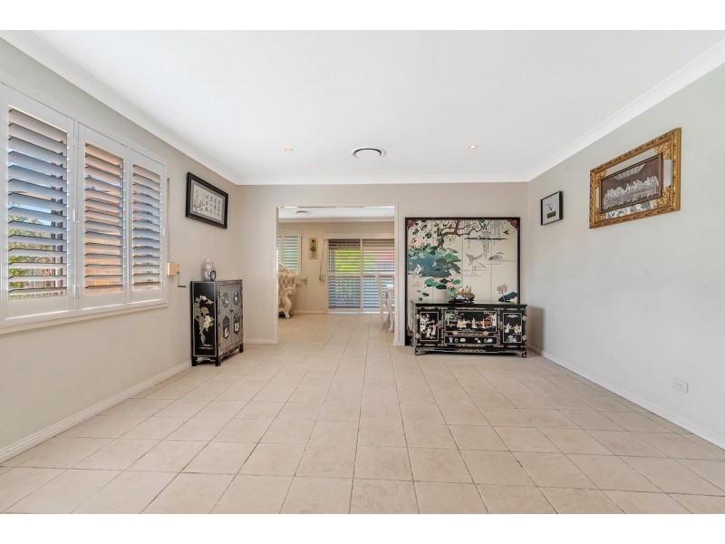 4 Curran Street, Prairiewood NSW 2176