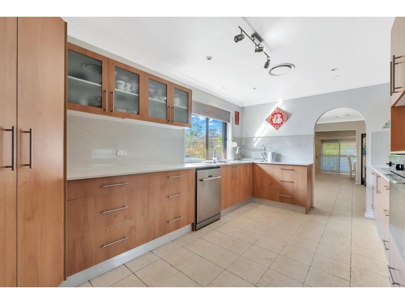 4 Curran Street, Prairiewood NSW 2176