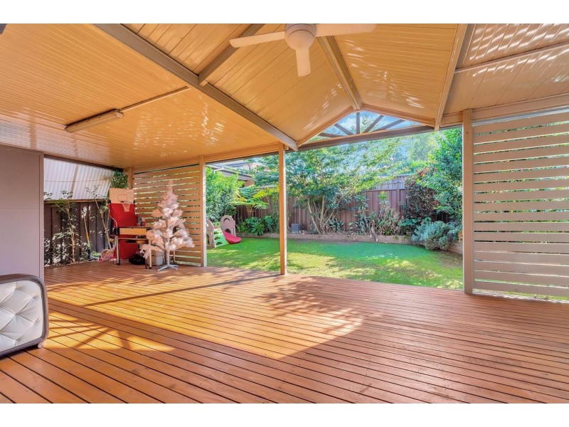 4 Curran Street, Prairiewood NSW 2176