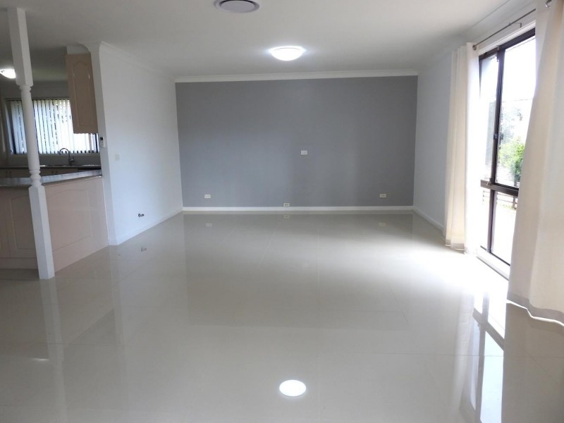7 Glen Elgin Crescent, Edensor Park NSW 2176