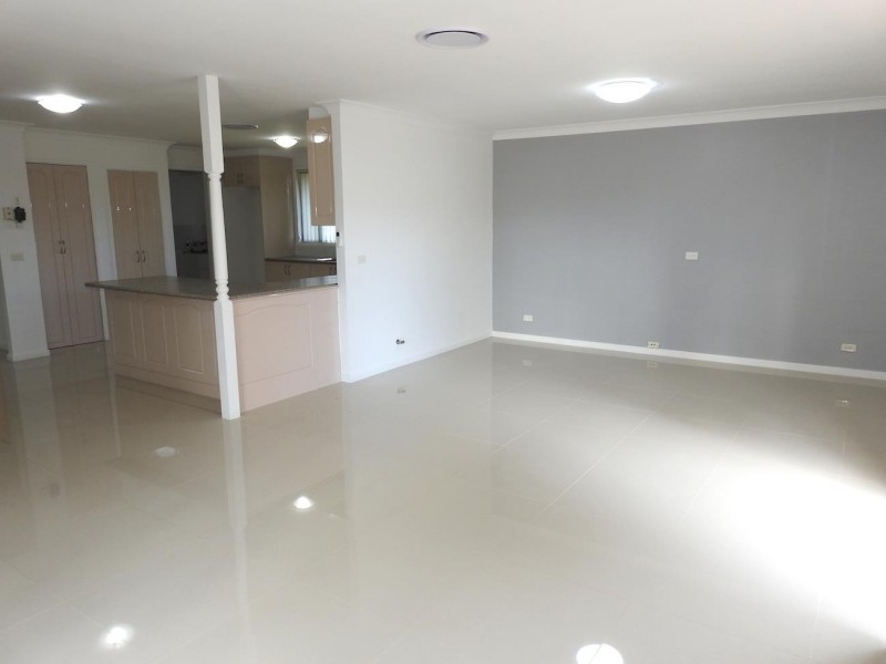 7 Glen Elgin Crescent, Edensor Park NSW 2176
