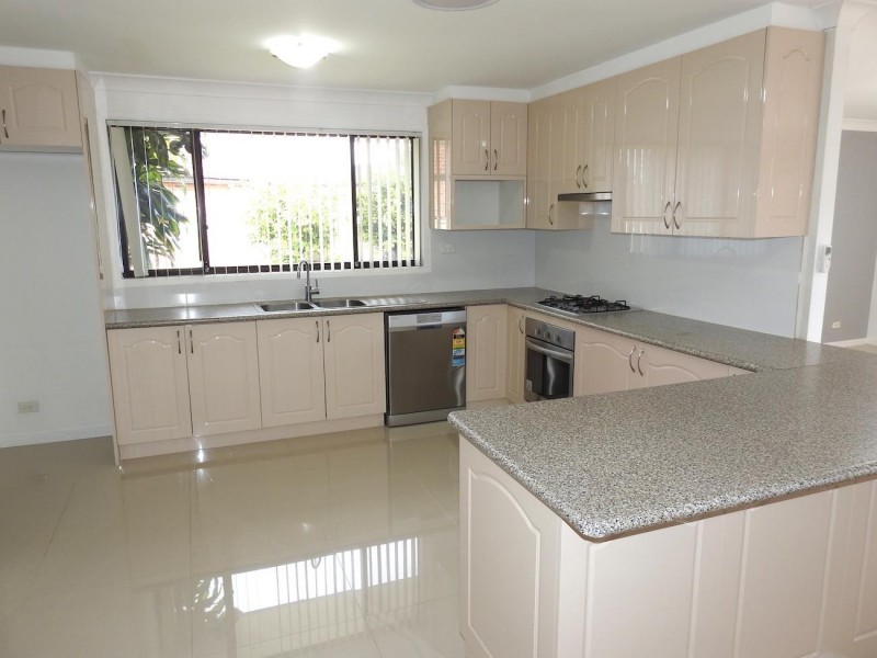 7 Glen Elgin Crescent, Edensor Park NSW 2176