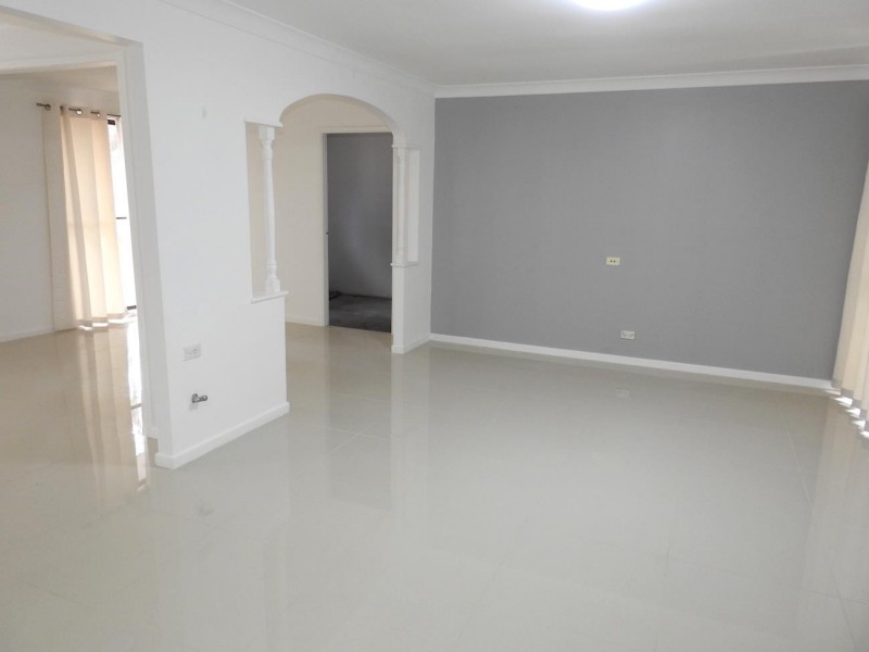 7 Glen Elgin Crescent, Edensor Park NSW 2176