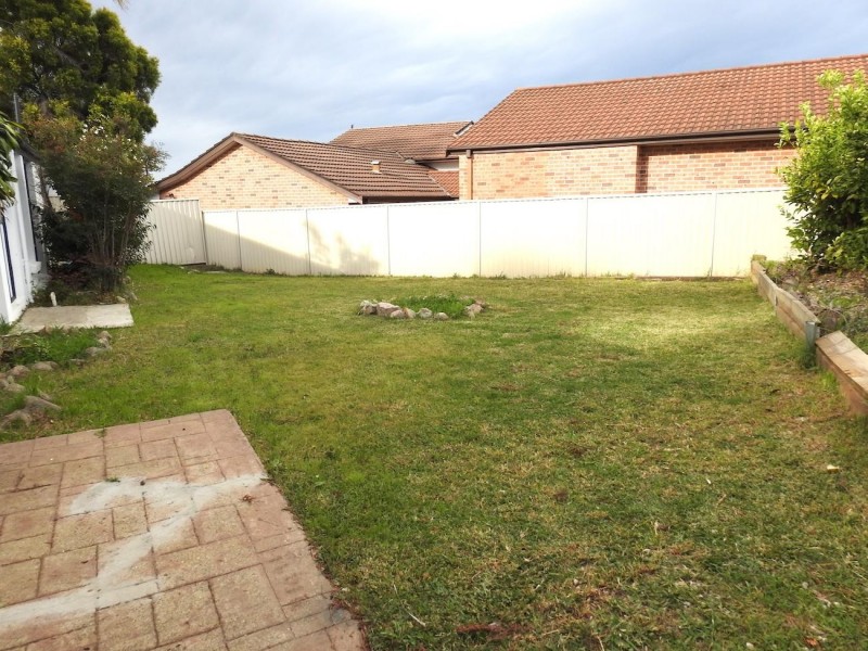 7 Glen Elgin Crescent, Edensor Park NSW 2176