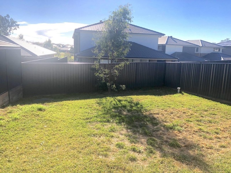 3 Tess Circuit, Oran Park NSW 2570