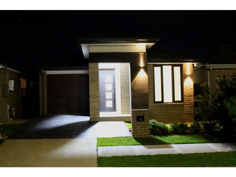 8 Blackburn Street, Ropes Crossing NSW 2760