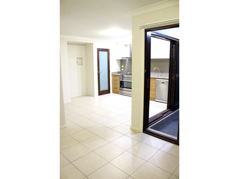 8 Blackburn Street, Ropes Crossing NSW 2760